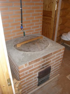 Hirsisauna vesipadalla. margus@kasinveistetythirsitalot.eu +372 511 6172