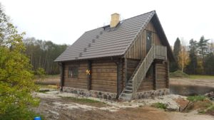 Hirsisauna, metsä & lampi. margus@kasinveistetythirsitalot.eu +372 511 6172